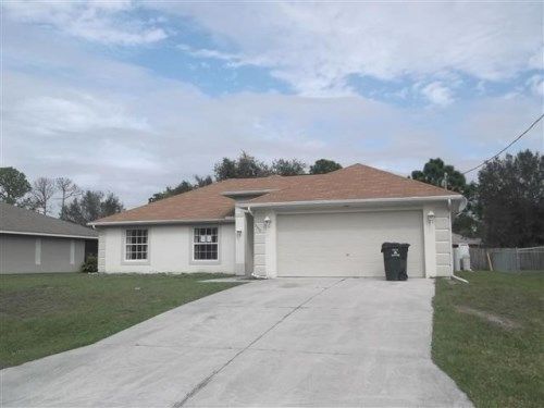 2556 Traverse Ave, North Port, FL 34286