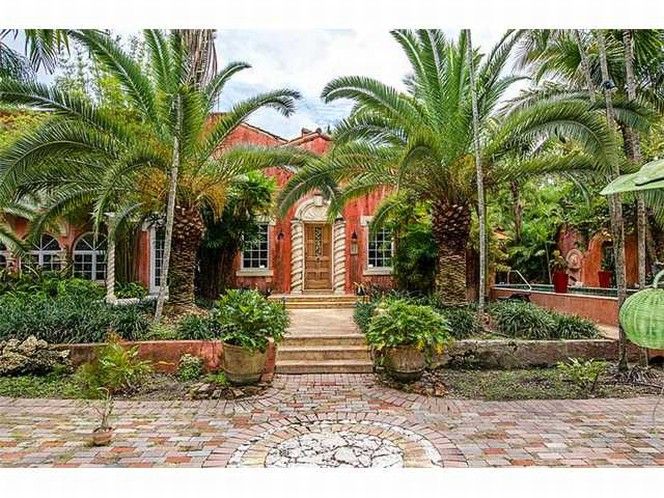 3938 LEAFY WY, Miami, FL 33133