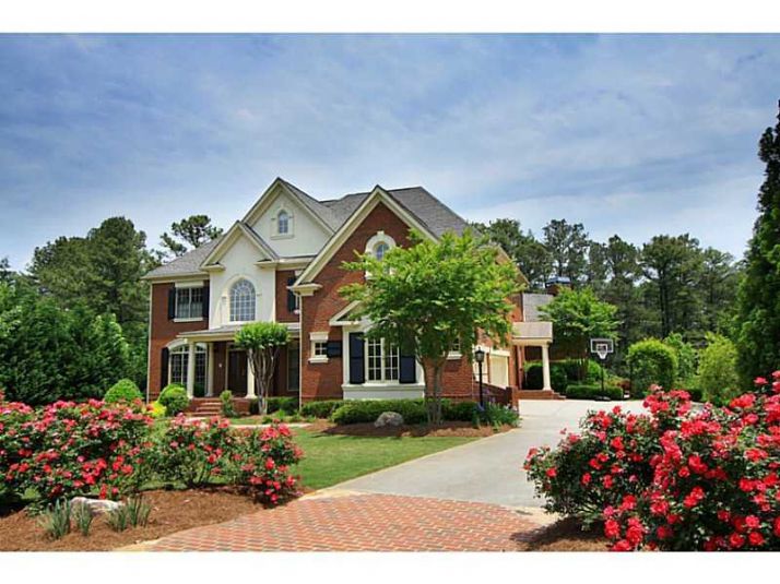 425 Winn Park Court, Roswell, GA 30075