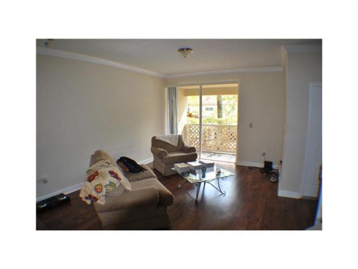 18356 NW 68 AV # E, Hialeah, FL 33015