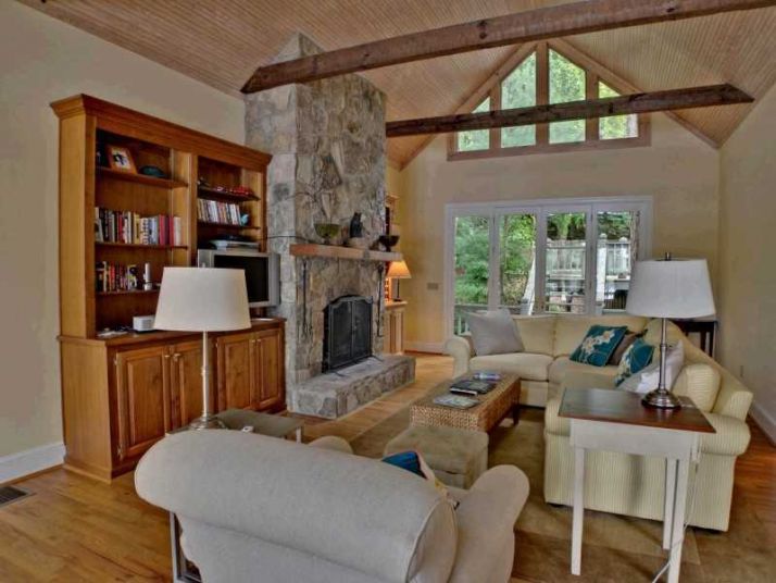 73 Kennedy Lane, Lakemont, GA 30552