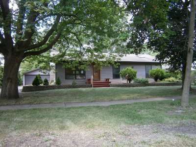 414 S Slusser St, Grayslake, IL 60030