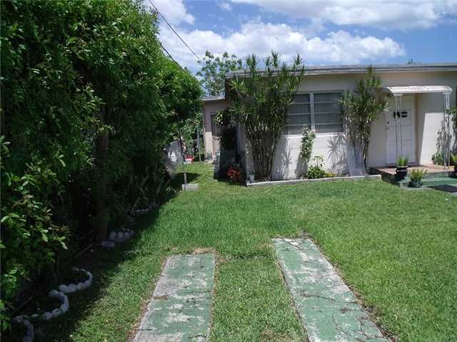 3849 SW 90 AV, Miami, FL 33165