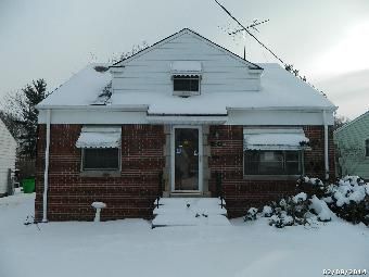 1545 E 254th St, Euclid, OH 44117