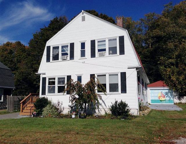17 Savery Ave, Sagamore Beach, MA 02562
