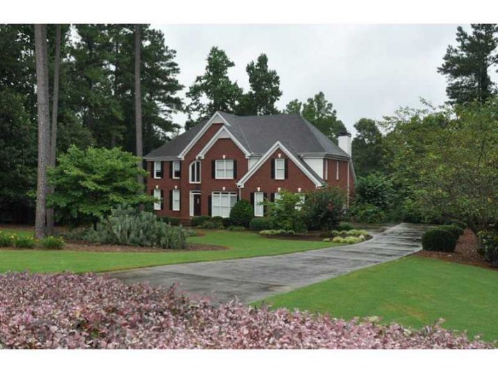 5139 Stately Oaks Drive, Flowery Branch, GA 30542