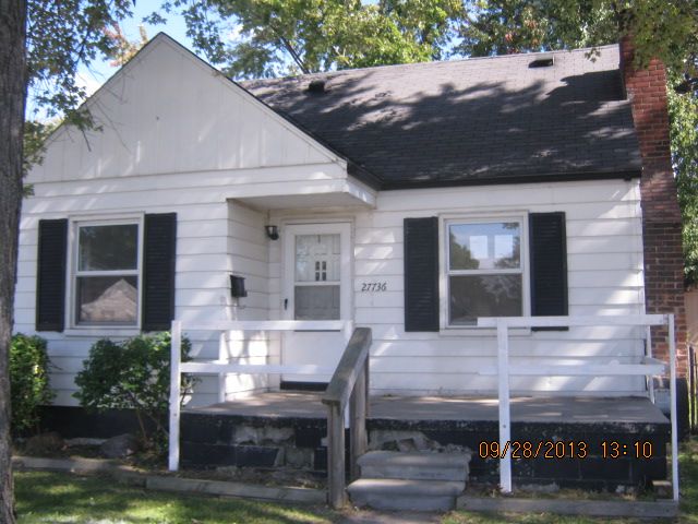 27736 Hampden St, Madison Heights, MI 48071