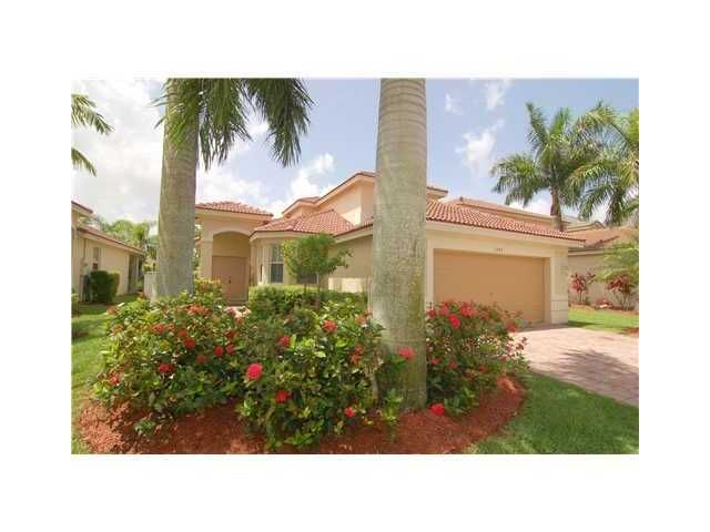 1545 WINTERBERRY LN, Fort Lauderdale, FL 33327
