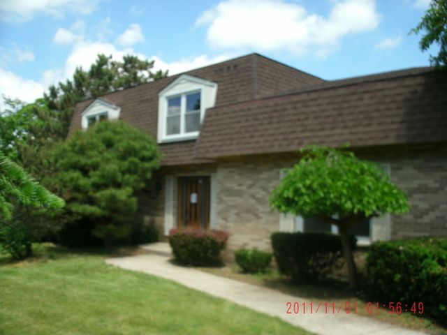 1390 Minard Ln, Libertyville, IL 60048