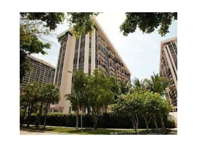 1925 BRICKELL AV # D813, Miami, FL 33129