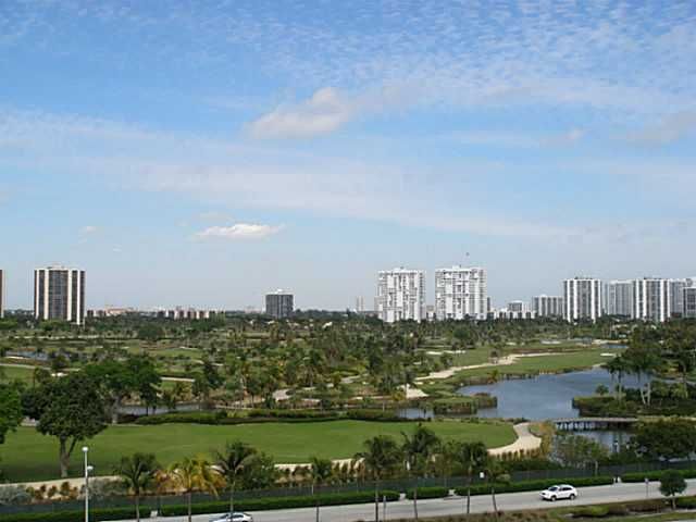 3300 NE 192 ST # 907, Miami, FL 33180