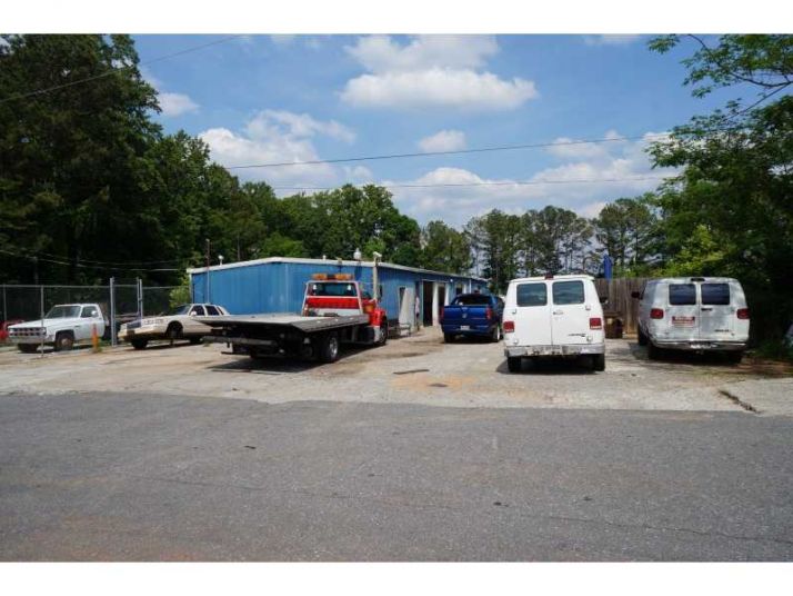 205 Dixie Court, Woodstock, GA 30189