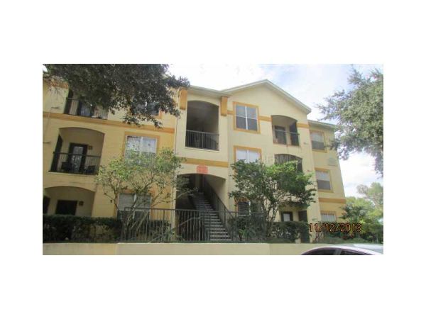 5612 PINNACLE HEIGHTS CIR #303, Tampa, FL 33624