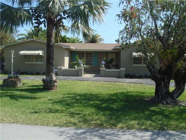 17602 SW 84 AV, Miami, FL 33157