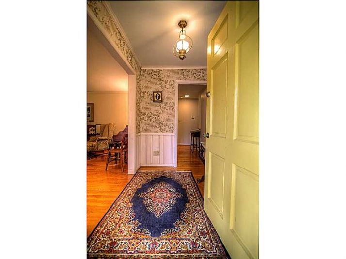 701 Longleaf Drive Ne, Atlanta, GA 30342