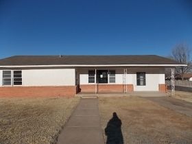 714 West 7th St, Muleshoe, TX 79347