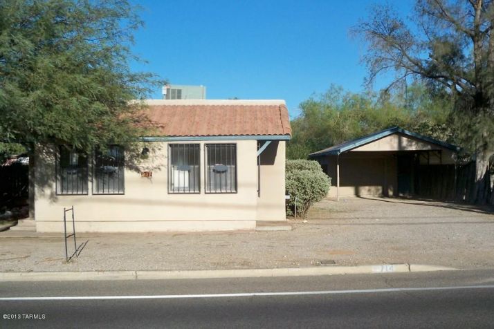 714 N Columbus Blvd, Tucson, AZ 85711