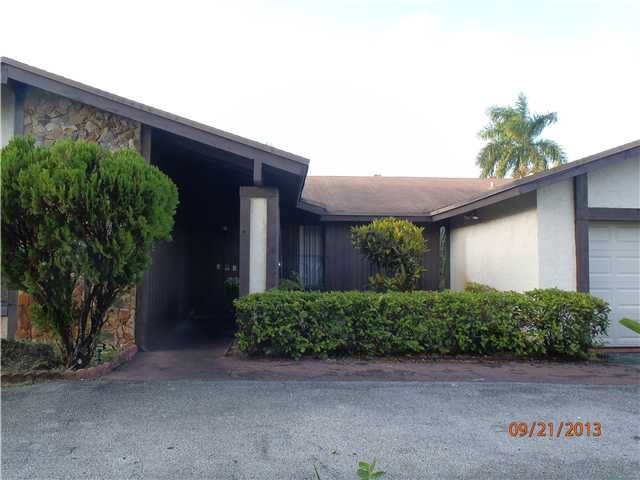 217 NE 199 LN, Miami, FL 33179