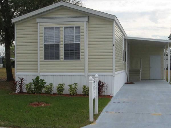 4 Manatee Street, Sorrento, FL 32776