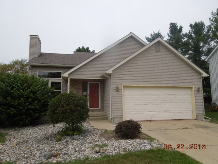 201 Queens Ct Unit 1, Grand Ledge, MI 48837