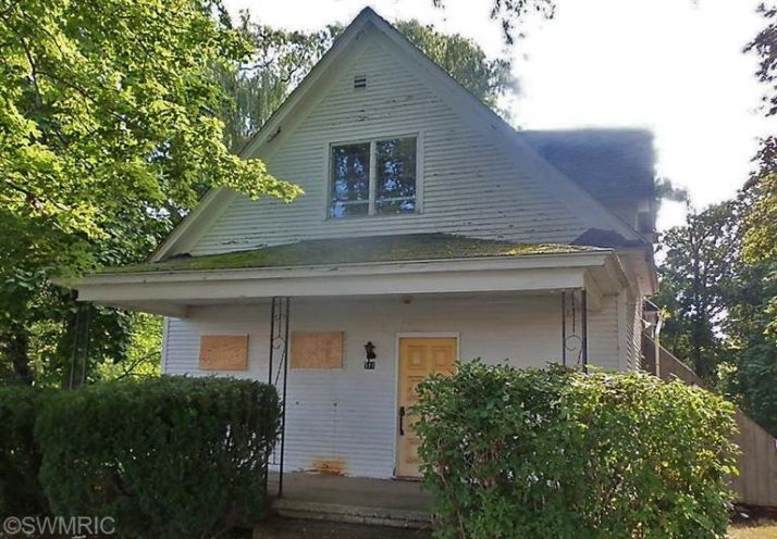 511 Lincoln Ave, Holland, MI 49423