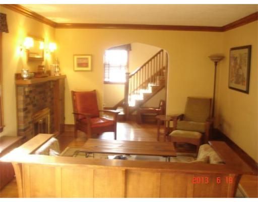 744 west roxbury pkwy, Roslindale, MA 02131