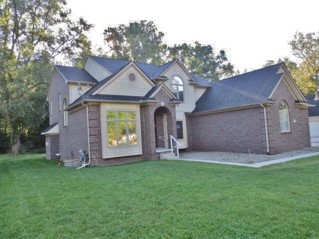 25286 Mcallister St, Southfield, MI 48033