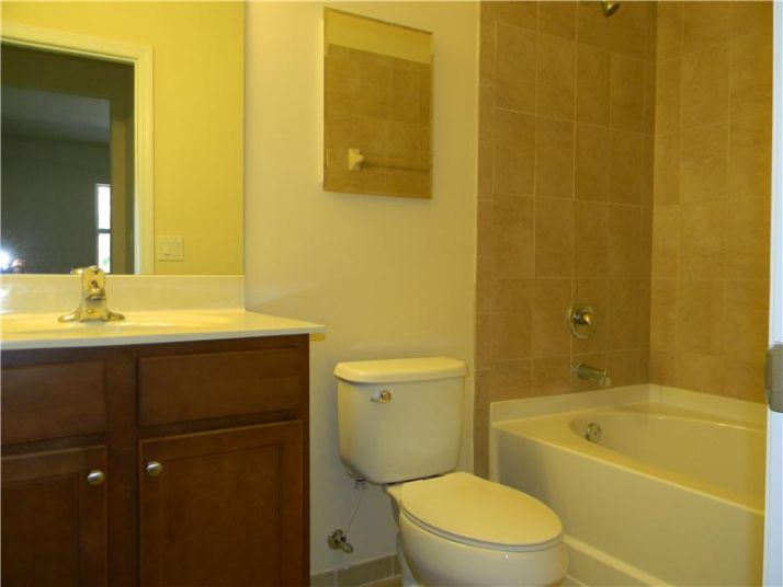 8960 NW 97 AVENUE # 216, Miami, FL 33178