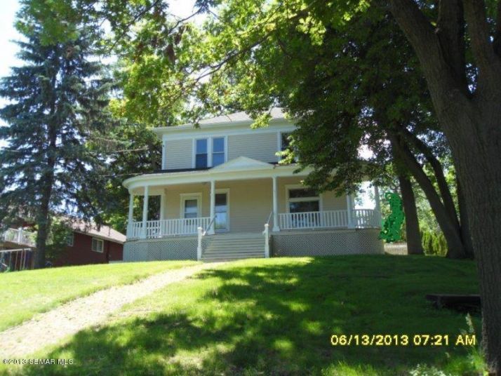 1415 Oakwood Dr, Albert Lea, MN 56007