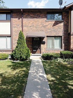 1S255 MICHIGAN Avenue, Villa Park, IL 60181