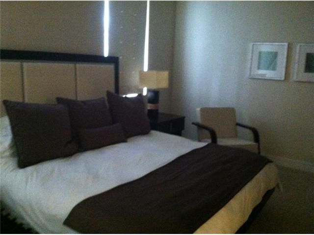 5300 NW 87 AV # 1208, Miami, FL 33178