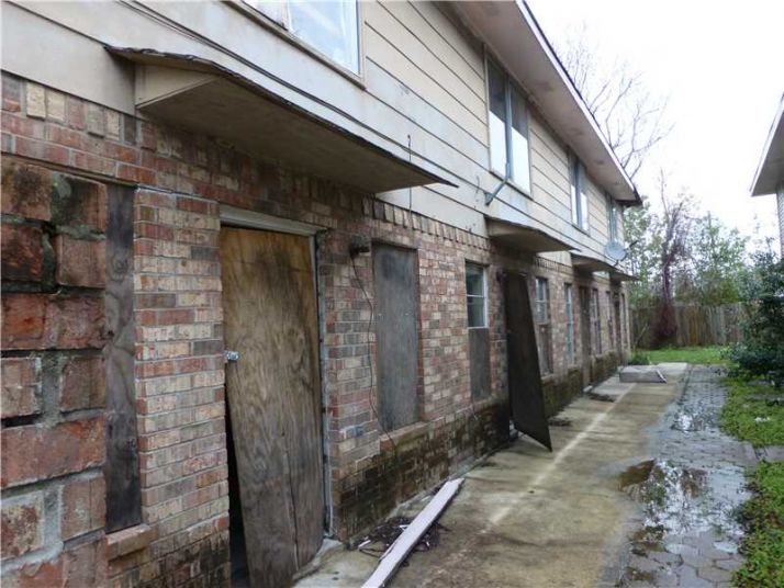 2477 Alex Kornnman, Harvey, LA 70058