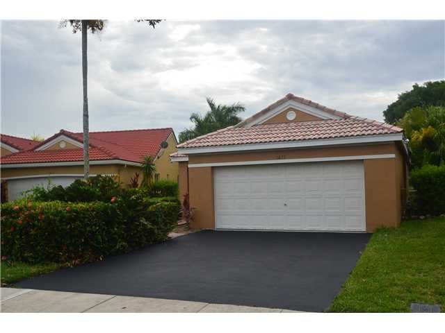 1677 SALERNO CR, Fort Lauderdale, FL 33327