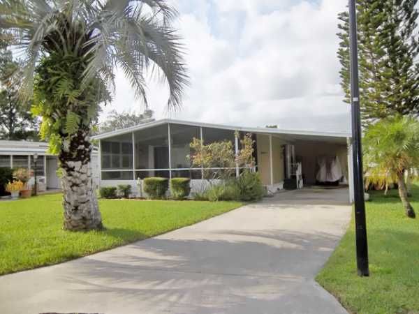 3920 BREAKWATER DR., Oviedo, FL 32765