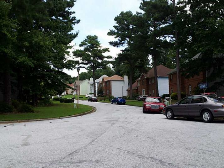 5051 Club Vista Point, Stone Mountain, GA 30088