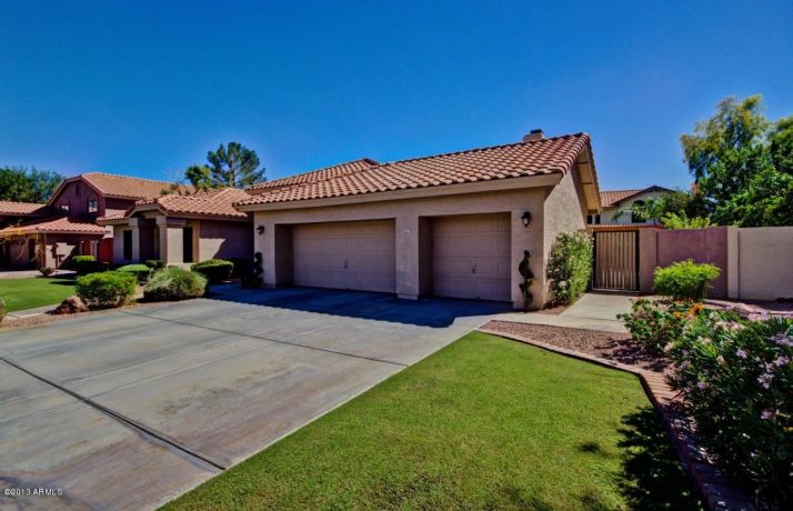 83 W Courtney Lane, Tempe, AZ 85284