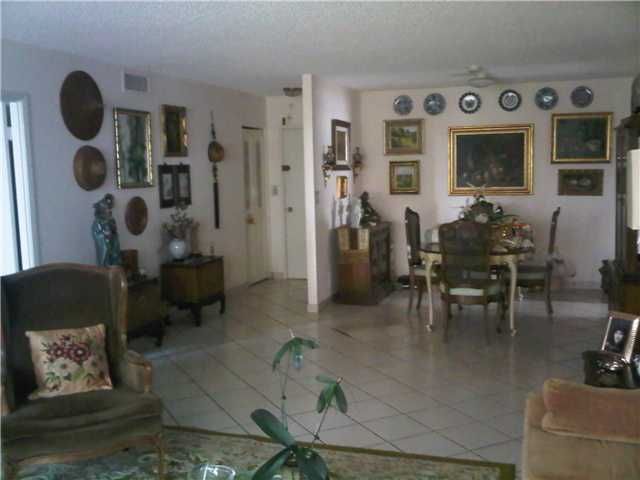 175 SE 25 RD # D3, Miami, FL 33129