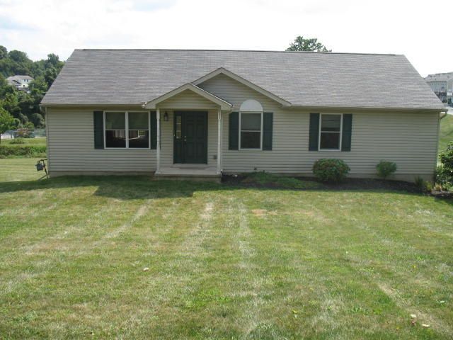 840 COUNTRY CLUB ROAD, Dallastown, PA 17313