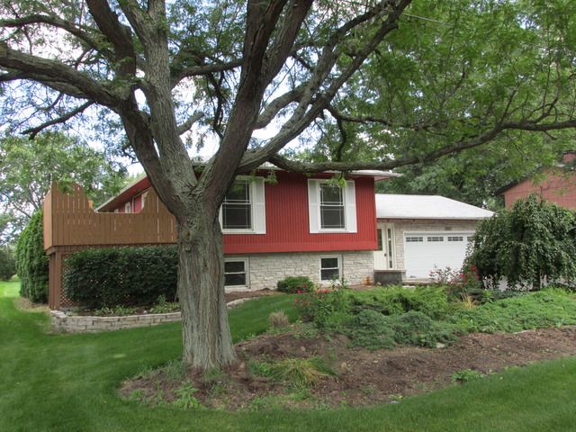 24917 N Holly Dr, Cary, IL 60013