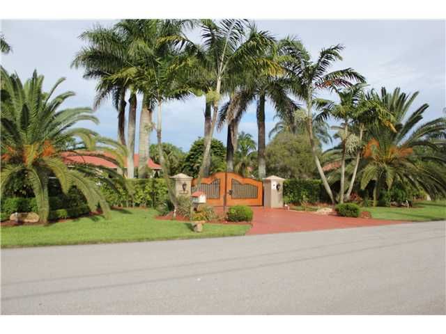 4001 SW 136TH AV, Hollywood, FL 33027