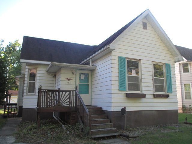513 5th Avenue N, Clinton, IA 52732