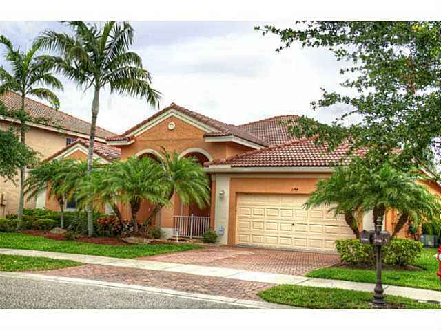 1744 OSPREY BND, Fort Lauderdale, FL 33327