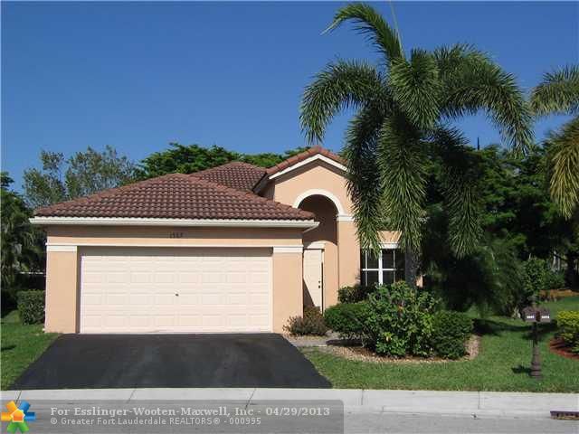 1367 BANYAN WAY, Fort Lauderdale, FL 33327