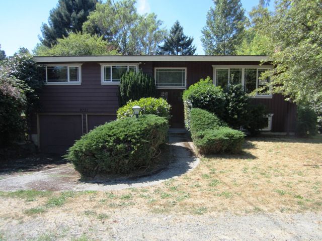 9721 45th Avenue NE, Seattle, WA 98115