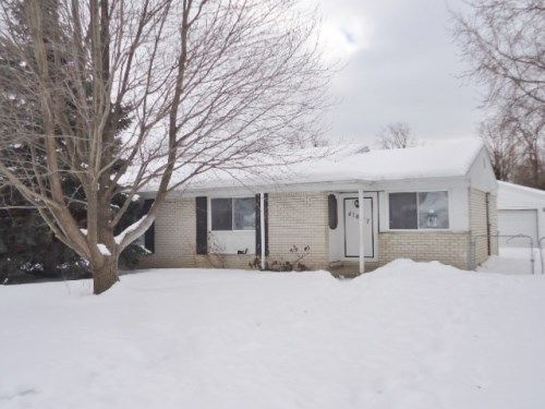 41697 Arthur St, Belleville, MI 48111