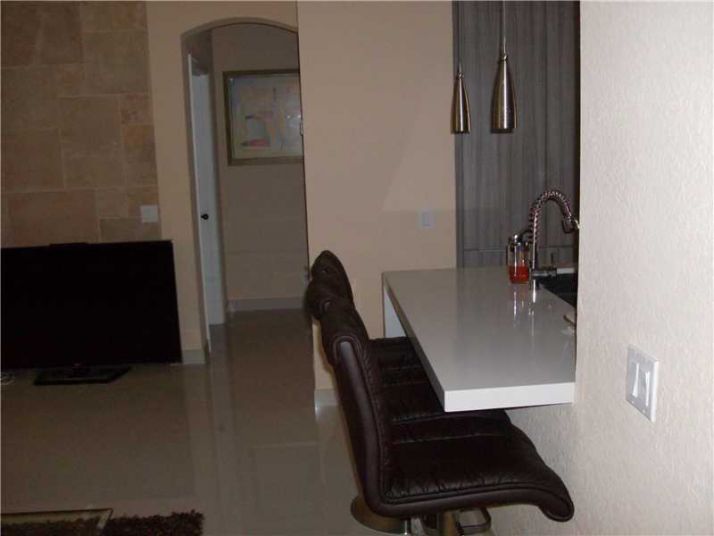 484 SILVER PALM WY, Fort Lauderdale, FL 33327