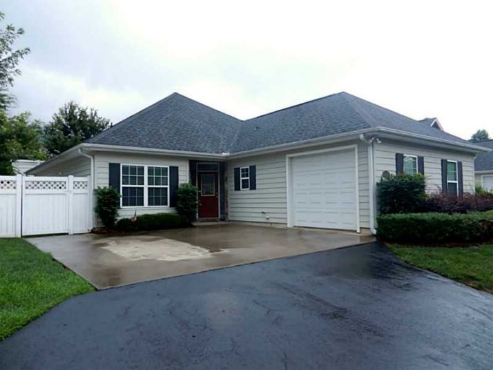 413 Long View Circle, Hiawassee, GA 30546