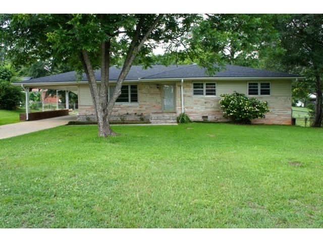 1313 Sunset Drive, Weaver, AL 36277