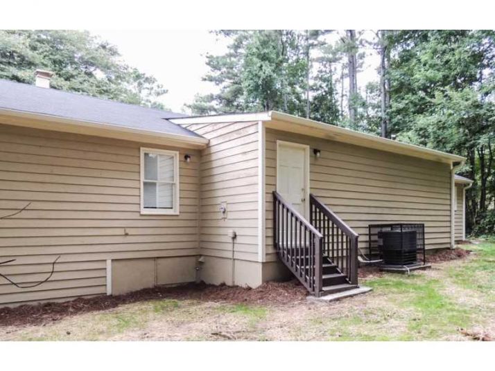 8604 Autumn Leaf Drive, Douglasville, GA 30135