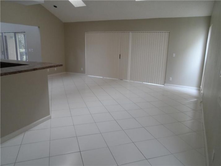838 IVY DR, West Palm Beach, FL 33414